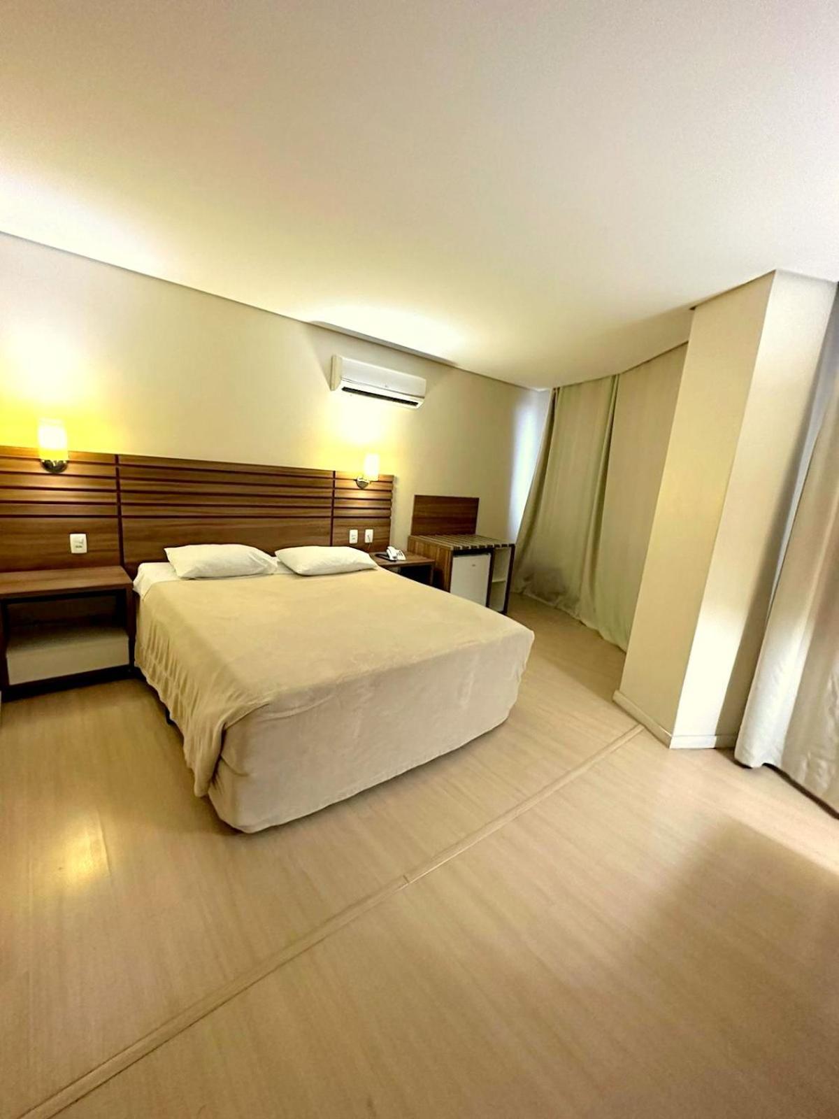 Umbu Hotel Porto Alegre - Centro Historico - Prox Aeroporto 15Min Bilik gambar
