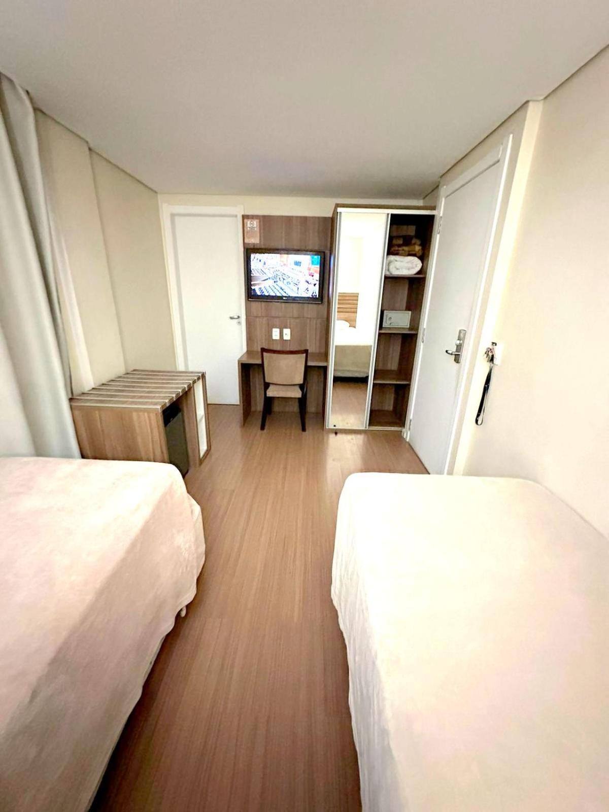 Umbu Hotel Porto Alegre - Centro Historico - Prox Aeroporto 15Min Bilik gambar