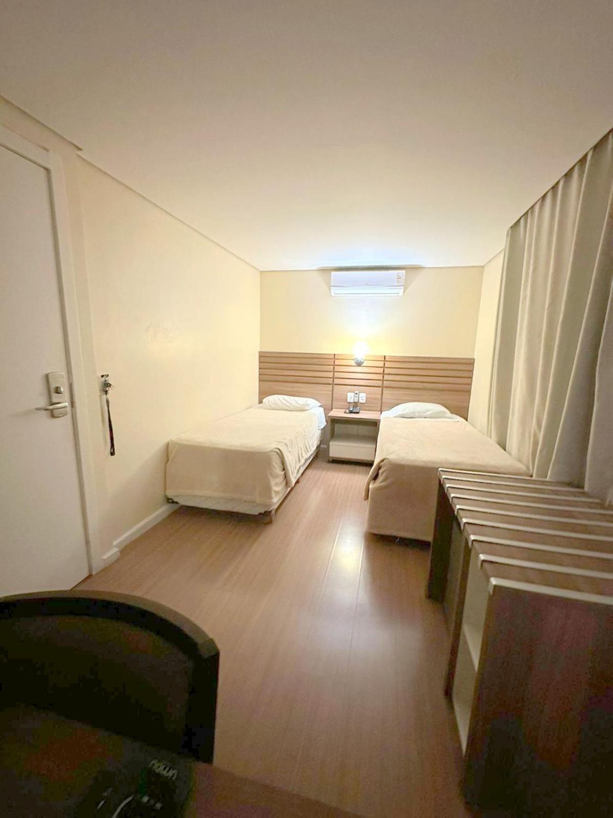 Umbu Hotel Porto Alegre - Centro Historico - Prox Aeroporto 15Min Bilik gambar