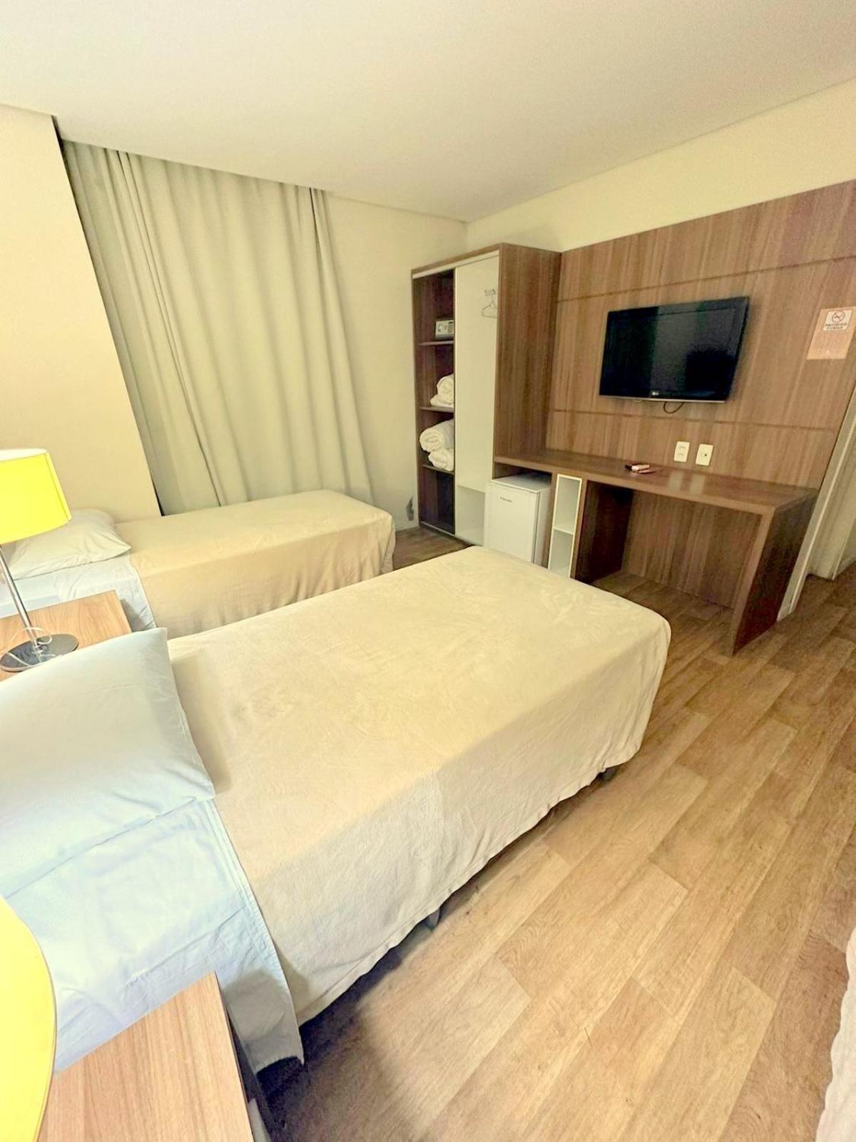 Umbu Hotel Porto Alegre - Centro Historico - Prox Aeroporto 15Min Bilik gambar
